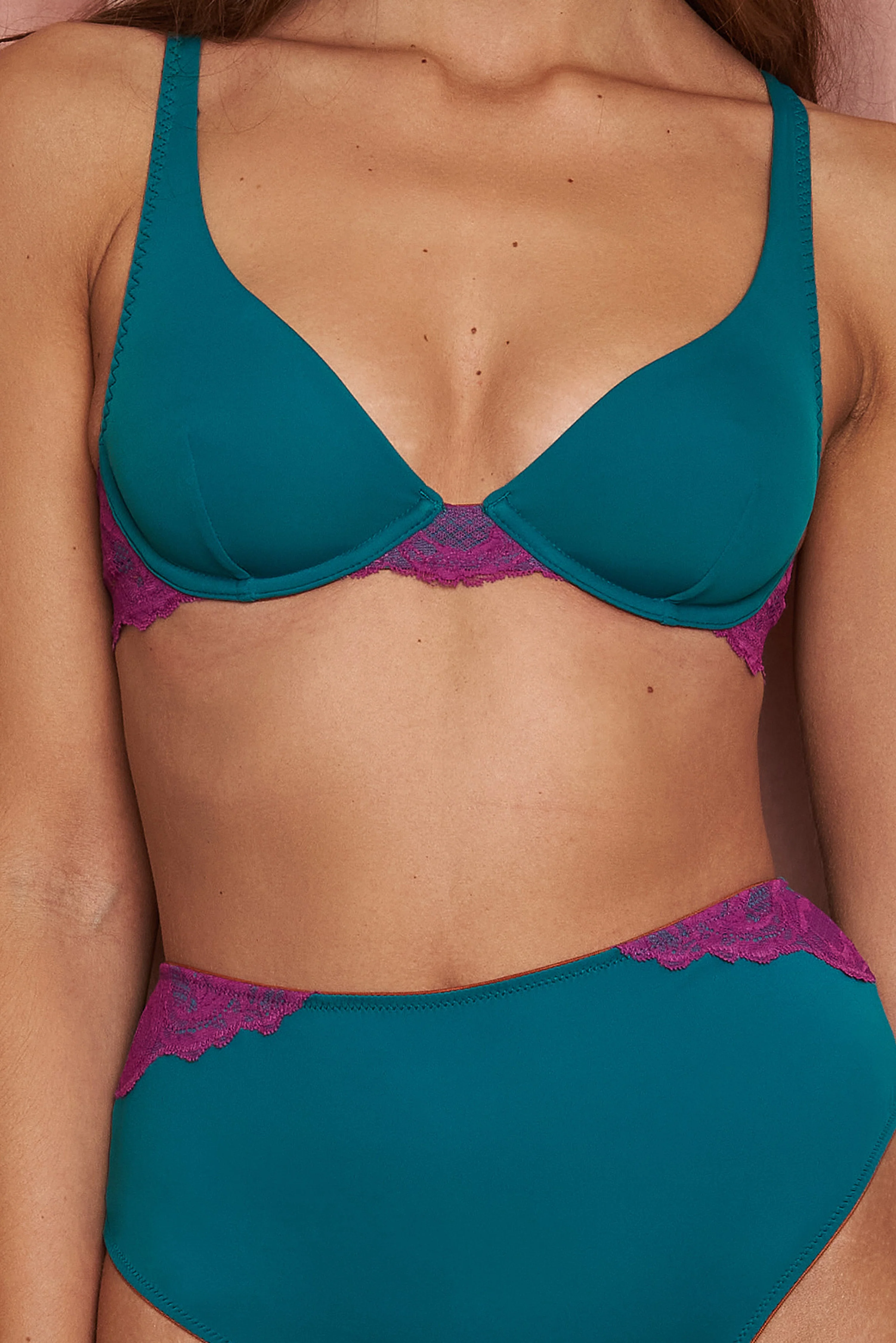 Remy Scoop Neck Underwire Bra - Image 5